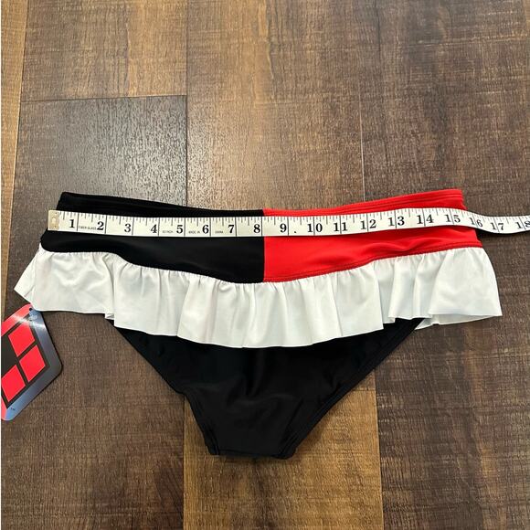 NWT DC Comics Harley Quinn Licensed Bikini Ruffled Swim Bottom Size Medium - Picture 5 of 9